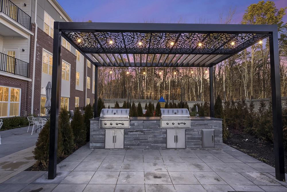 grilling area summer hill gardens apartments in east brunswick nj